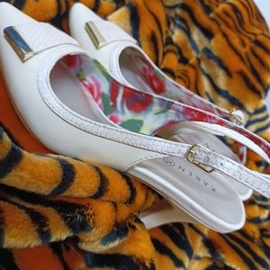 Karen Scott Cream Heels